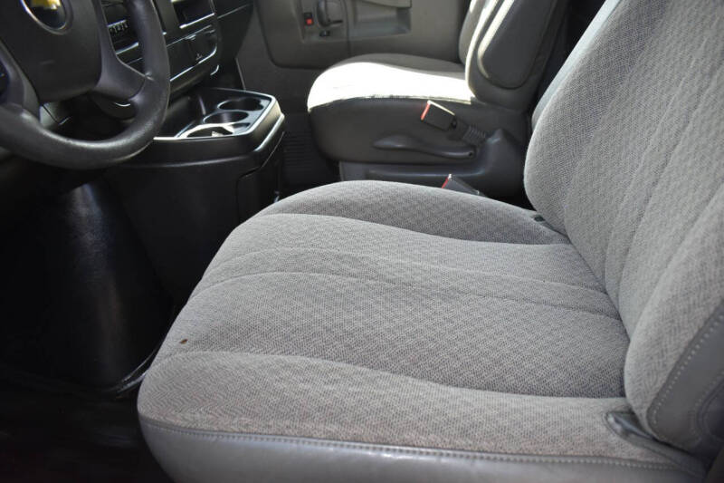 2017 Chevrolet Express 2500