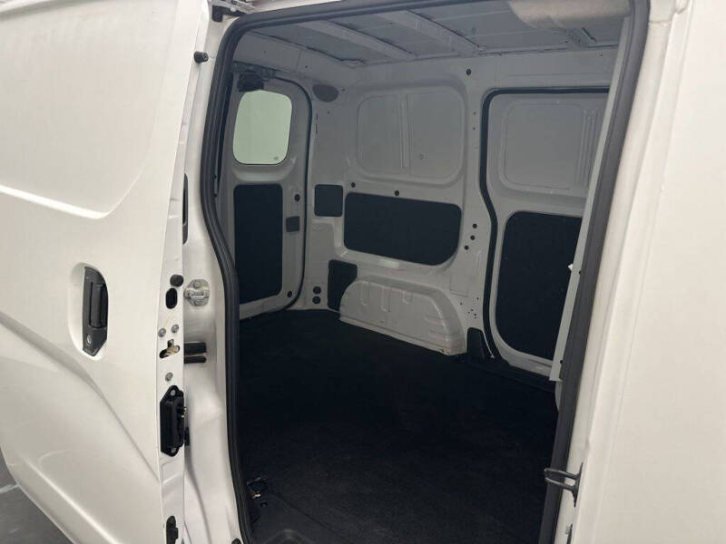 2017 Nissan NV200 SV