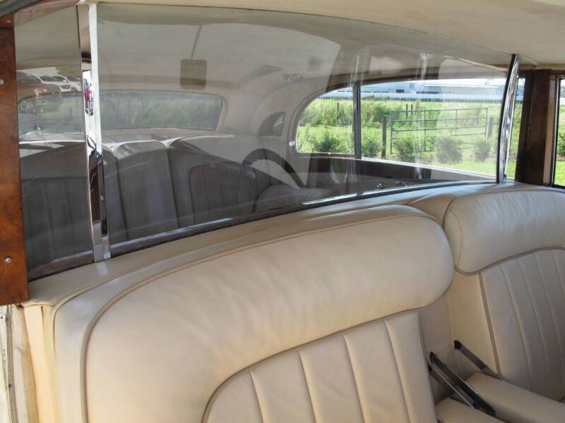 1956 Rolls-Royce Silver Wraith