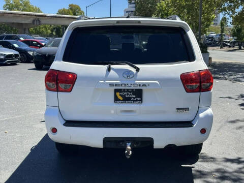 2015 Toyota Sequoia SR5