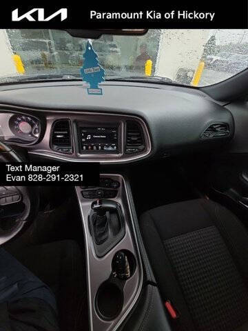 2022 Dodge Challenger SXT