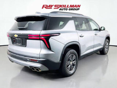 2024 Chevrolet Traverse LT