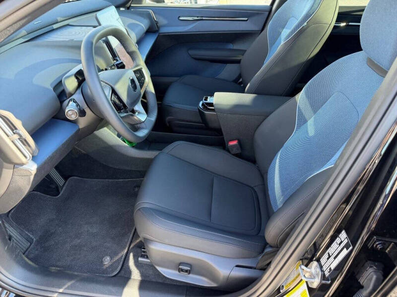 2025 Volvo EX30 Twin Ultra