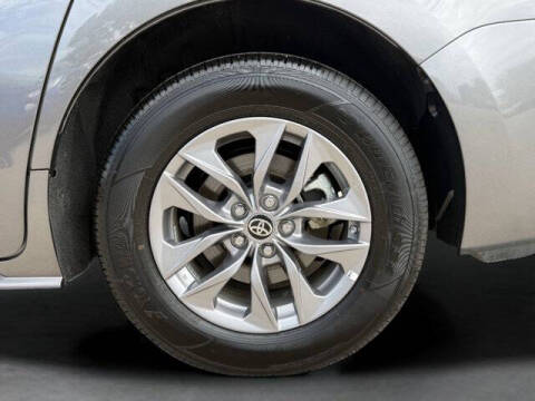 2024 Toyota Sienna LE 8-Passenger