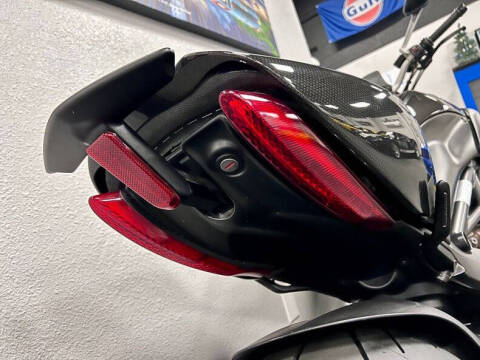 2012 Ducati Diavel Carbon Series
