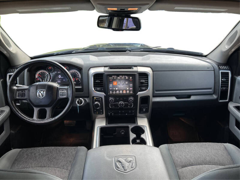 2015 RAM 1500 SLT