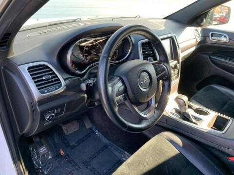 2017 Jeep Grand Cherokee Laredo