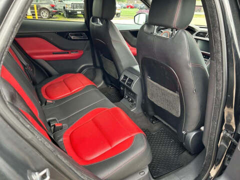 2018 Jaguar F-PACE 25t R-Sport