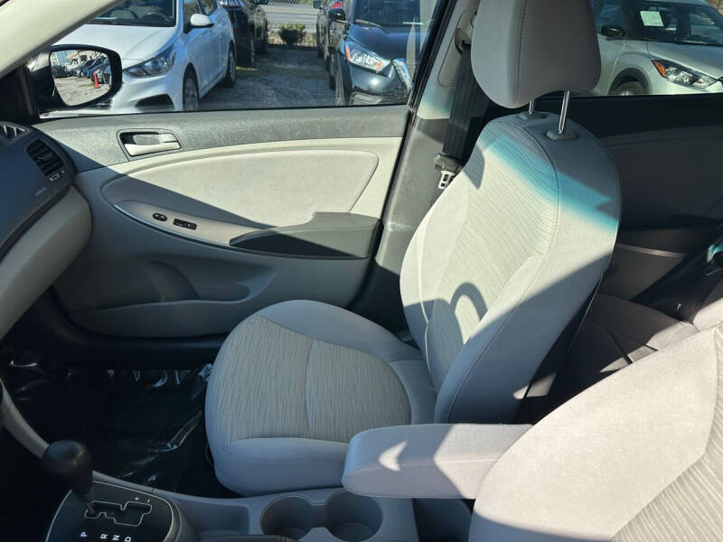 2017 Hyundai Accent Value Edition