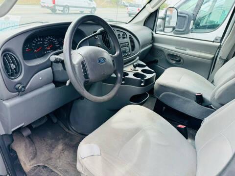 2008 Ford E-Series E-250