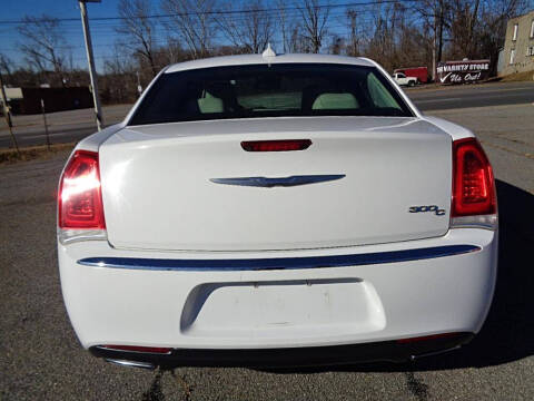2017 Chrysler 300 C