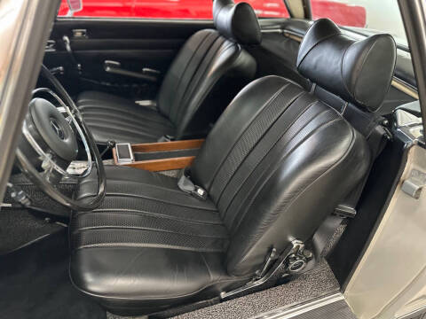 1969 Mercedes-Benz 280-Class