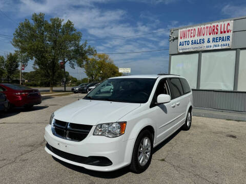 2015 Dodge Grand Caravan for sale at United Motors LLC in Saint Francis WI