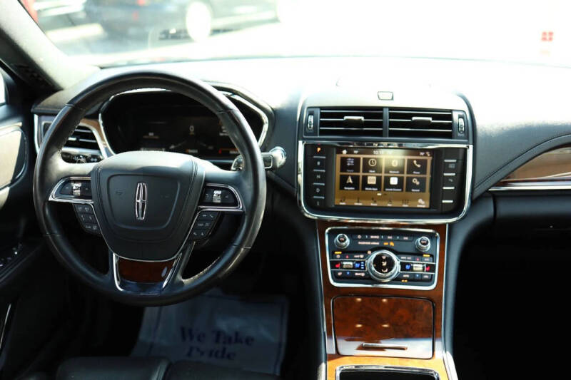 2019 Lincoln Continental Select