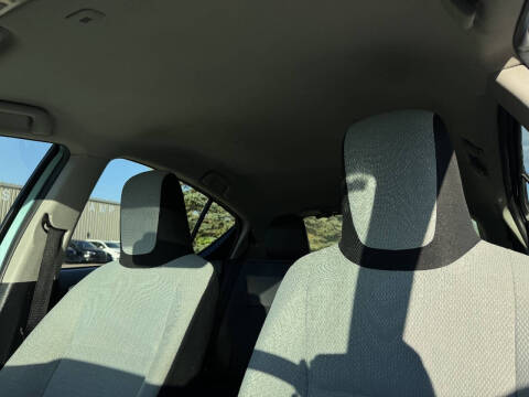 2013 Toyota Prius c One