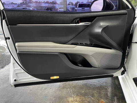 2019 Toyota Camry LE