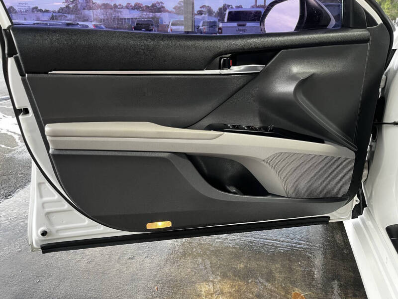 2019 Toyota Camry LE