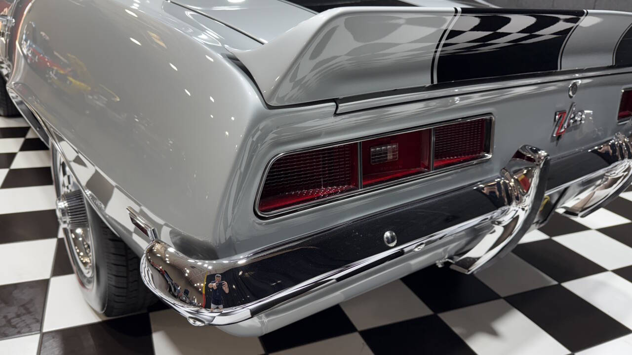 1969 Chevrolet Camaro 31