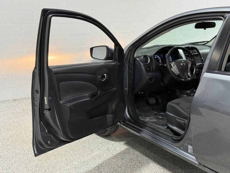 2019 Nissan Versa SV