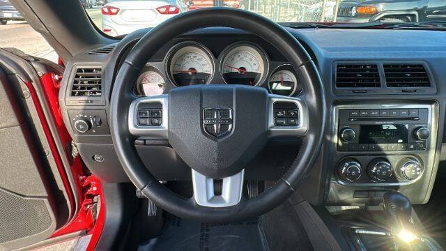 2014 Dodge Challenger SXT