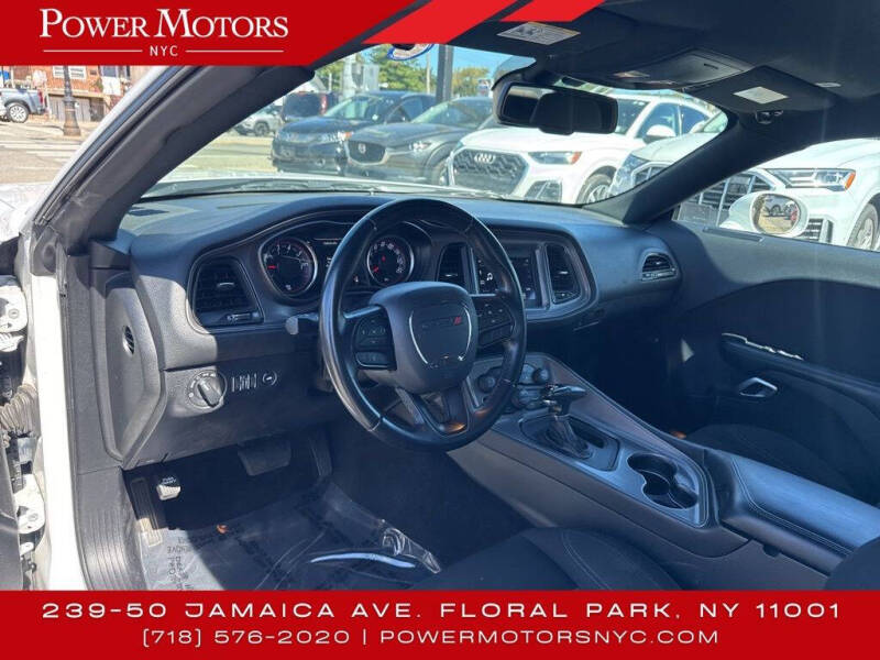 2023 Dodge Challenger SXT