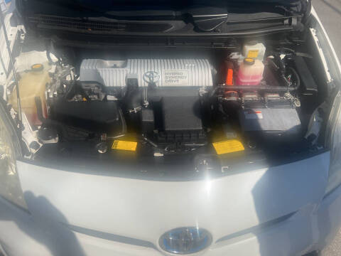 2012 Toyota Prius Two