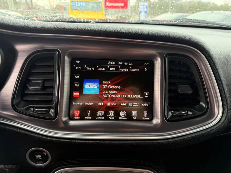 2015 Dodge Challenger SXT