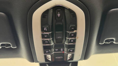 2023 Porsche Macan S