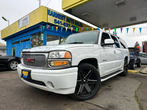 2004 GMC Yukon XL for sale at Earnest Auto Sales in Roseburg OR