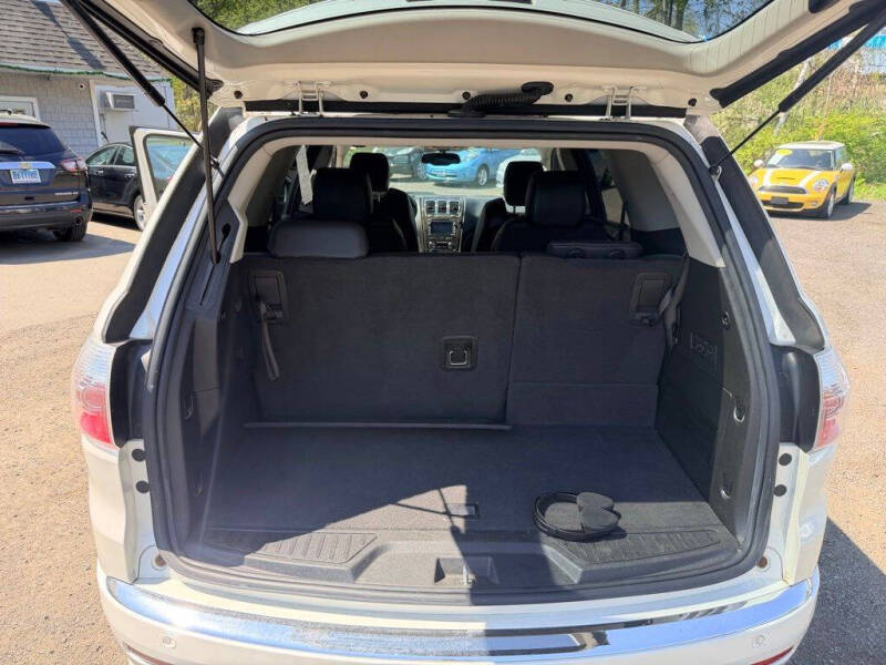 2011 GMC Acadia Denali