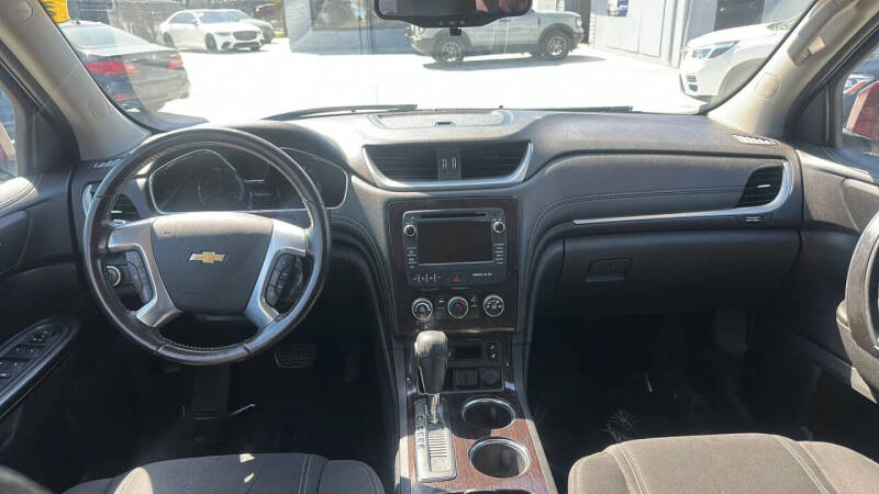 2017 Chevrolet Traverse LT