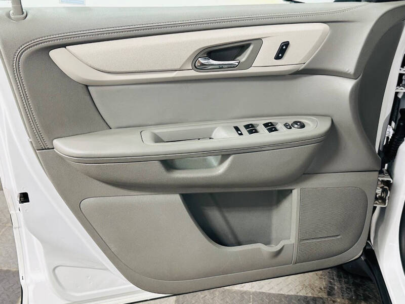 2017 Chevrolet Traverse LS