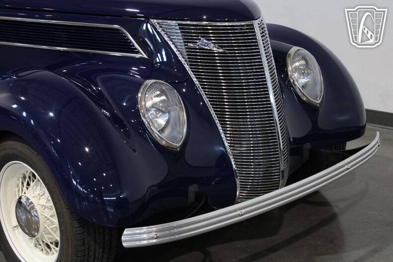 1937 Ford Phaeton