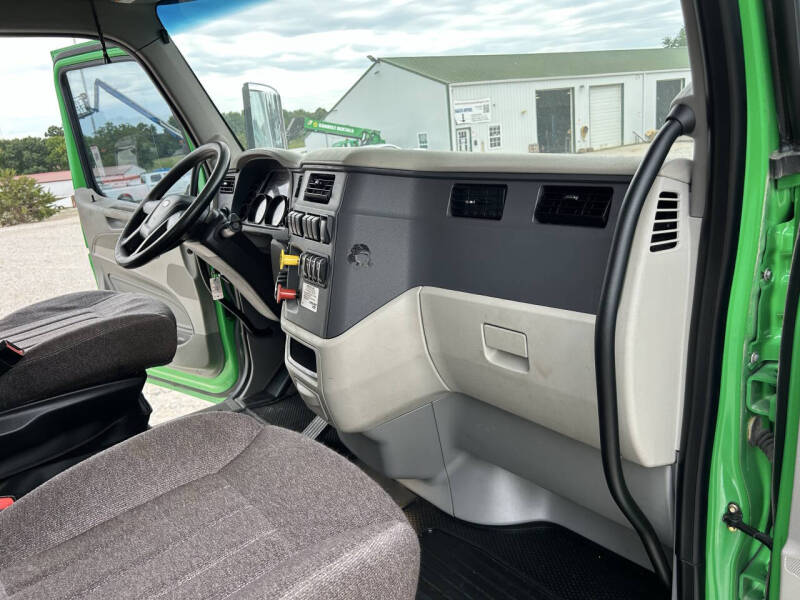 2020 Peterbilt 579 Road Tractor