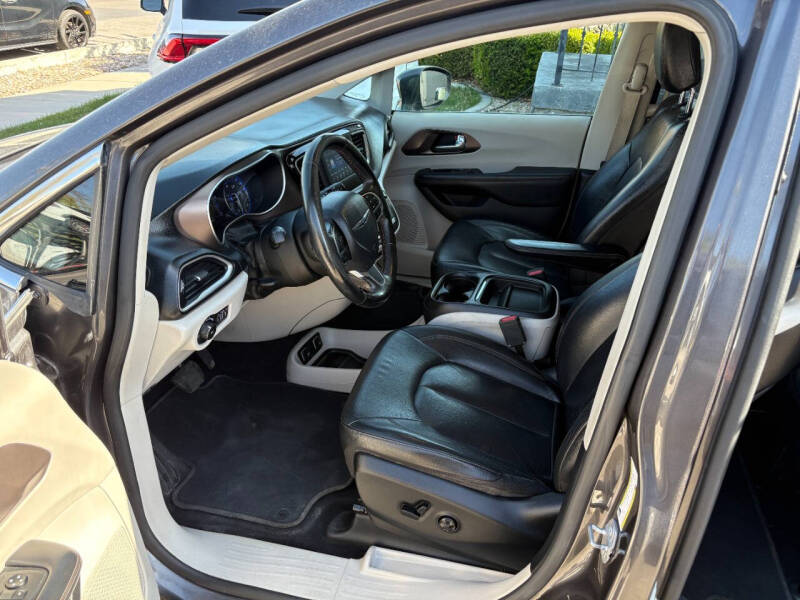 2018 Chrysler Pacifica Touring L