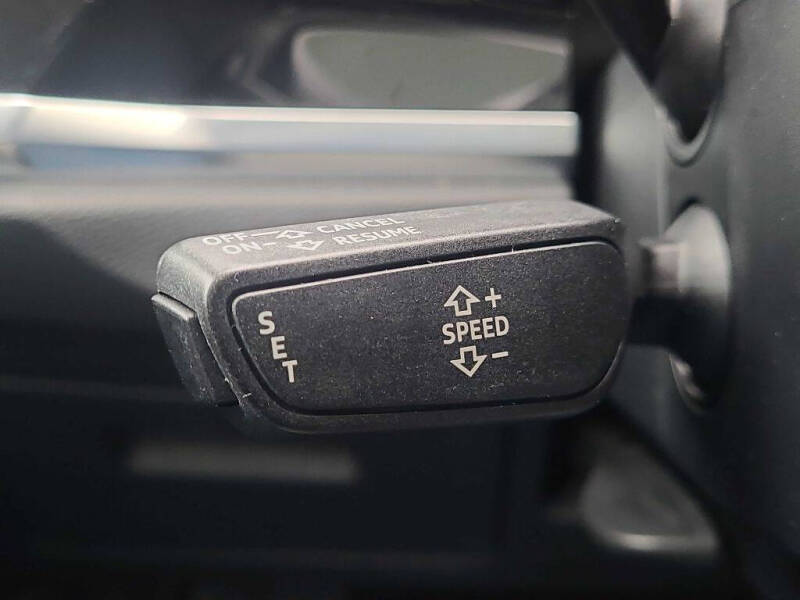 2020 Audi Q3 quattro Premium Plus 45 TFSI