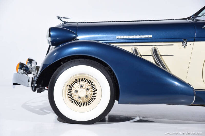 1936 Auburn 852