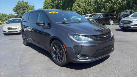 2020 Chrysler Pacifica Touring
