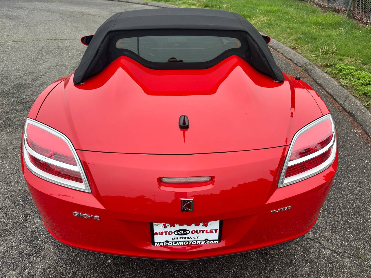 2008 Saturn SKY 8