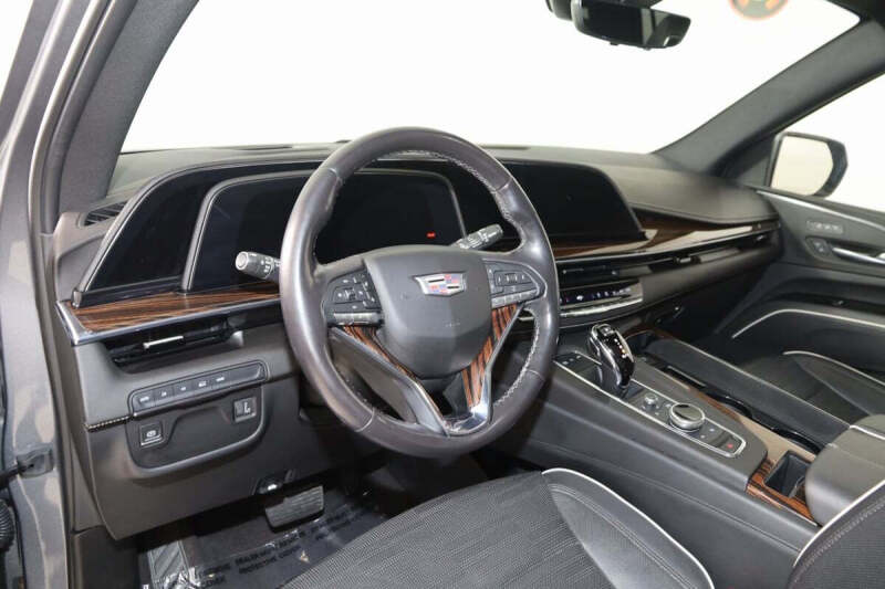 2022 Cadillac Escalade ESV Premium Luxury