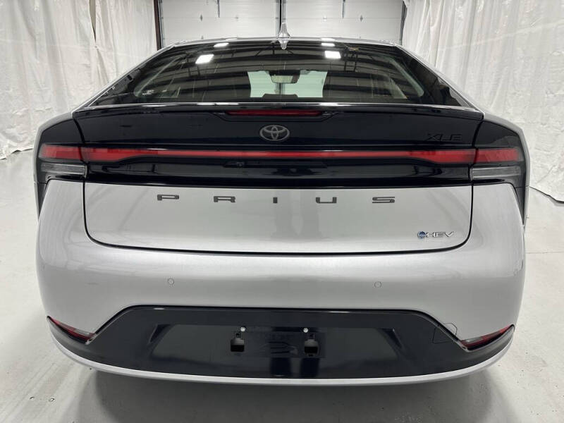 2025 Toyota Prius XLE