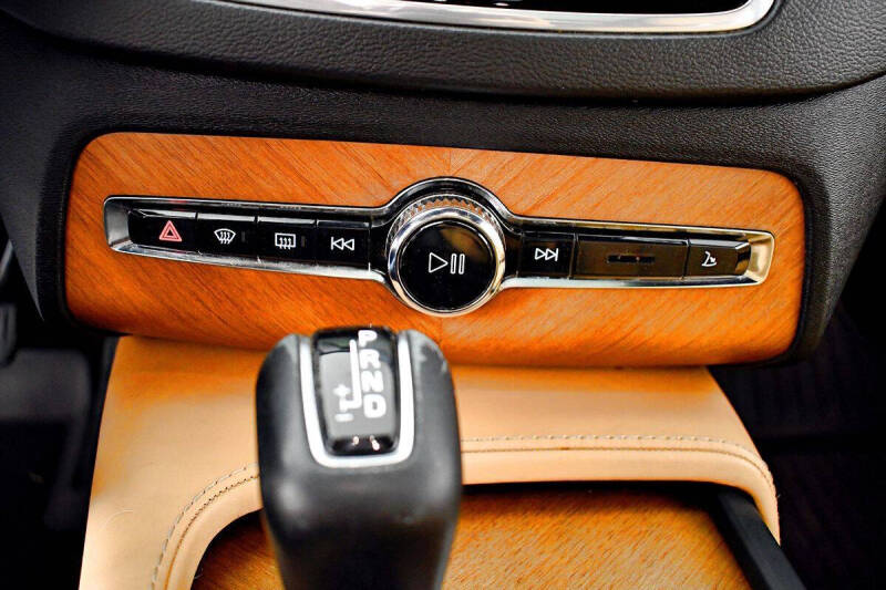 2018 Volvo XC90 T6 Inscription