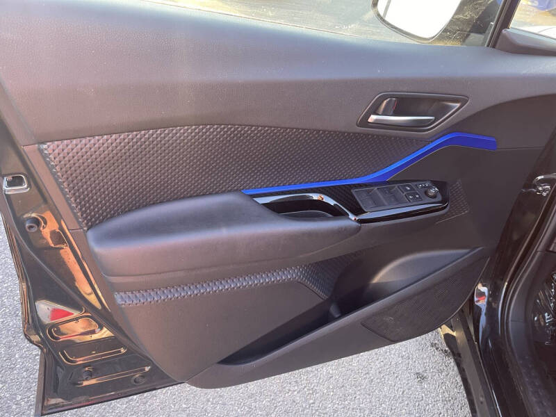 2020 Toyota C-HR XLE