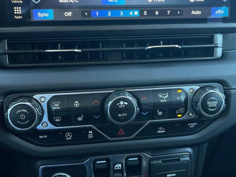 2025 Jeep Gladiator Mojave