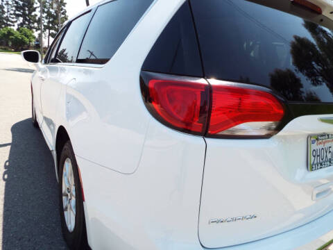 2020 Chrysler Pacifica Touring L