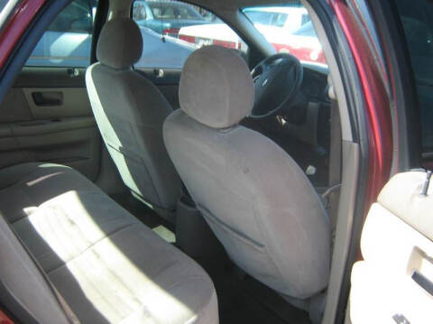 2002 Ford Taurus SE