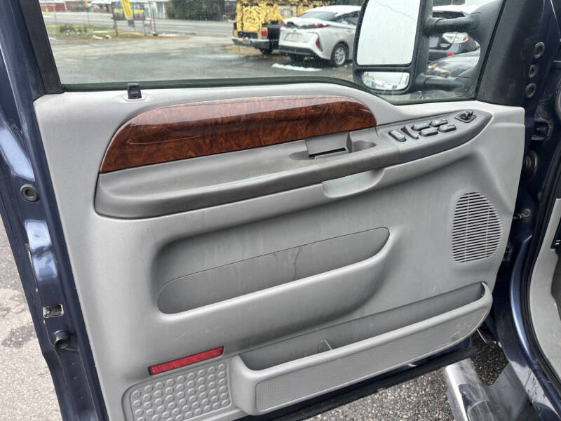 2004 Ford F-350 Super Duty Lariat