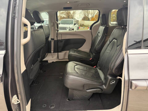 2020 Chrysler Pacifica Touring L