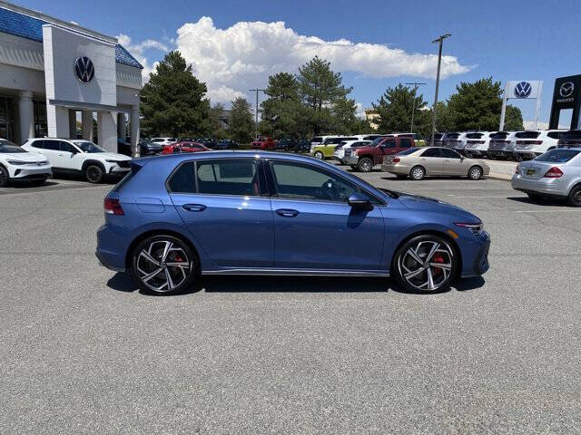 2025 Volkswagen Golf GTI SE