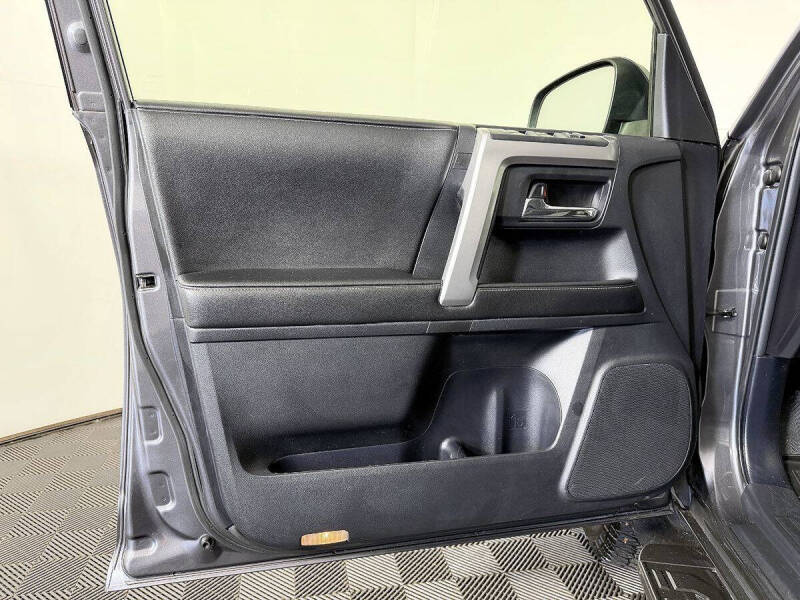 2014 Toyota 4Runner SR5